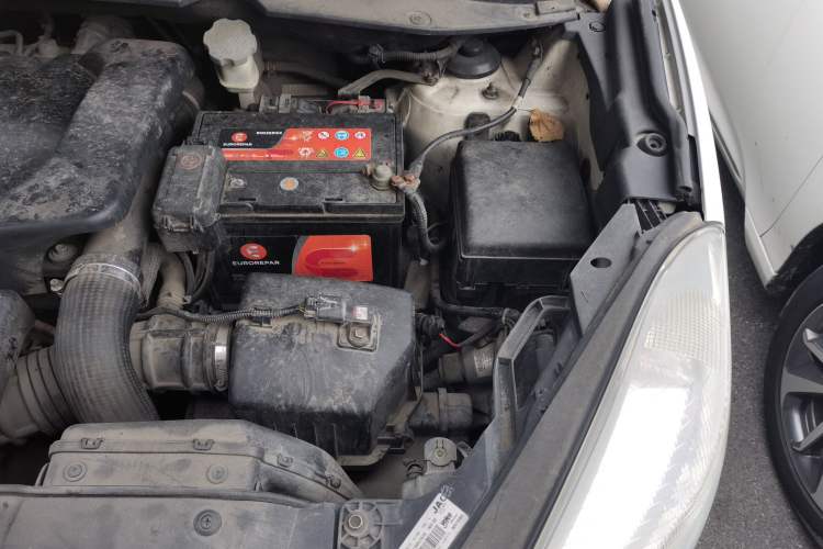 Used JAC Group Refine S5 2013 2.0T Manual Luxury Edition Engine Bay Left