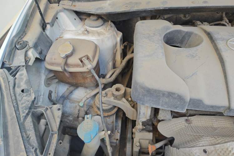 Used JAC Group Refine S5 2013 2.0T Manual New Edition Engine Bay Right