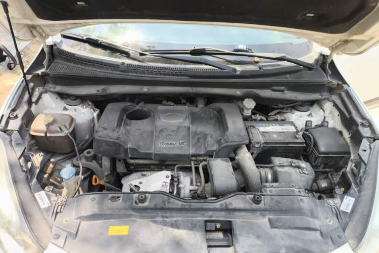 Used JAC Group Refine S5 2013 2.0T Manual New Edition Engine Bay
