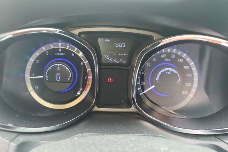 Used JAC Group Refine S5 2013 2.0L Manual Luxury Edition Instrument Cluster