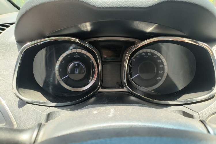 Used JAC Group Refine S5 2013 2.0L Manual Luxury Edition Instrument Cluster