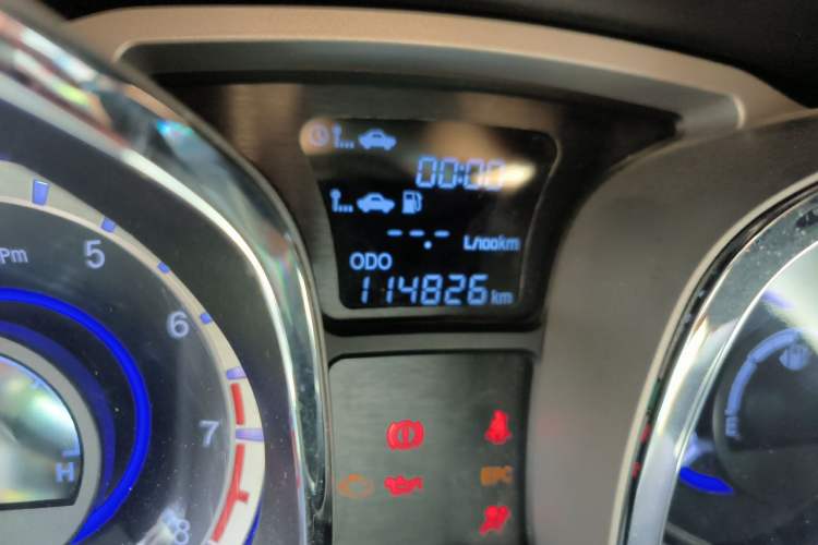Used JAC Group Refine S5 2013 2.0L Manual Luxury Edition Odometer Close Up
