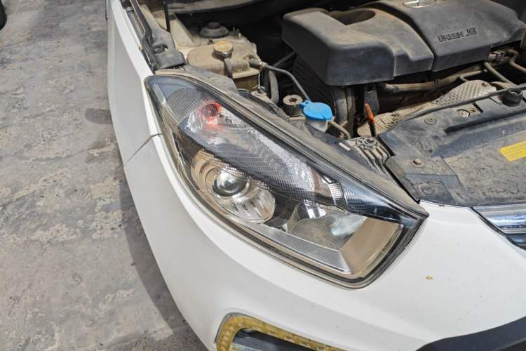 Used JAC Group Refine S5 2013 2.0T Manual Luxury Edition Right Front Headlight