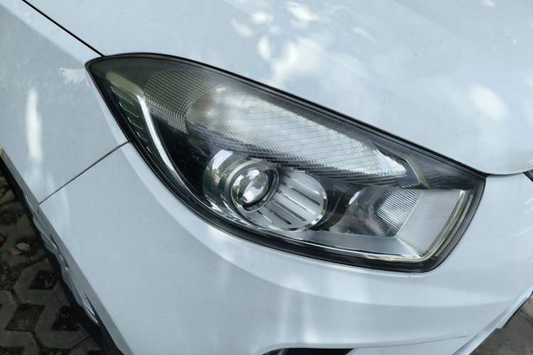 Used JAC Group Refine S5 2013 2.0L Manual Luxury Edition Right Front Headlight
