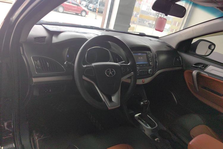 Used JAC Group Refine S5 2014 2.0T Automatic Luxury Edition Center Console