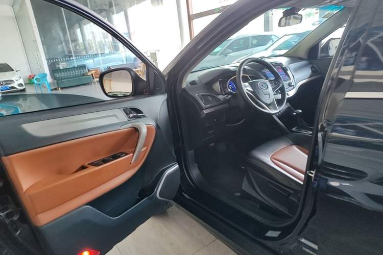 Used JAC Group Refine S5 2014 2.0T Automatic Luxury Edition Driver Seat