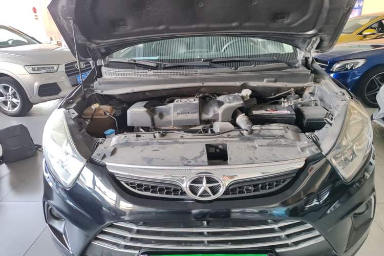 Used JAC Group Refine S5 2014 2.0T Automatic Luxury Edition Engine Bay