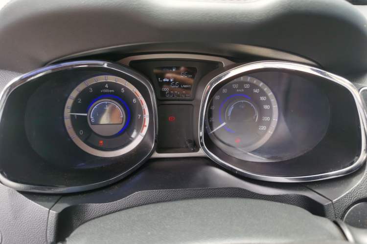 Used JAC Group Refine S5 2014 1.5T Manual Luxury Edition Instrument Cluster