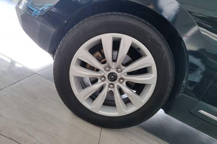 Used JAC Group Refine S5 2014 2.0T Automatic Luxury Edition Left Front Wheel Hub