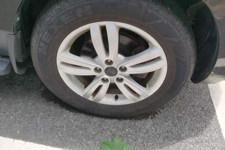 Used JAC Group Refine S5 2014 1.5T Manual Luxury Edition Right Front Wheel Hub