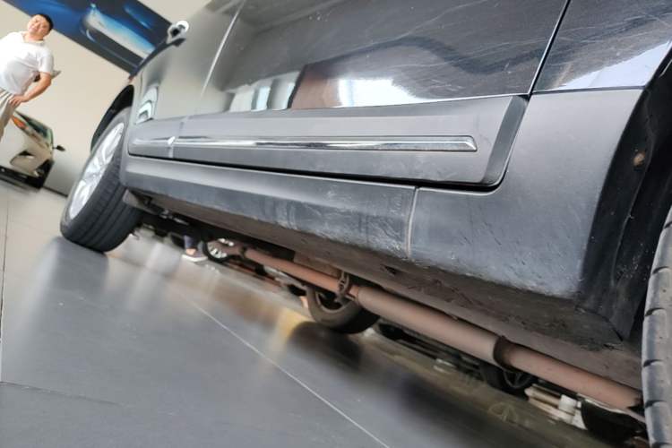 Used JAC Group Refine S5 2014 2.0T Automatic Luxury Edition Right Side Sill