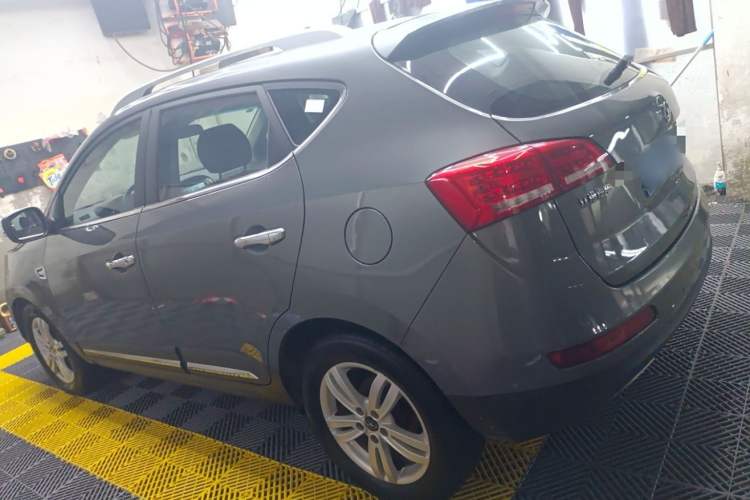 Used JAC Group Refine S5 2014 2.0T Manual Luxury Edition Exterior 2
