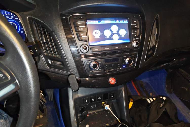 Used JAC Group Refine S5 2014 1.5T Manual Luxury Edition Audio And AC Panel