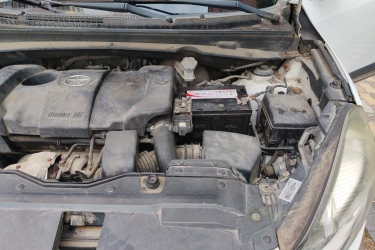 Used JAC Group Refine S5 2014 2.0T Automatic Luxury Edition Engine Bay Left