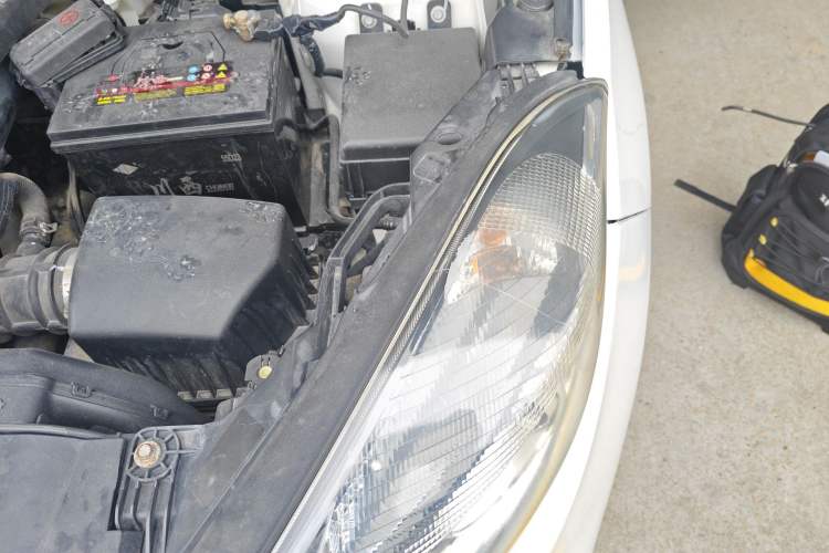 Used JAC Group Refine S5 2014 2.0T Automatic Luxury Edition Engine Bay Left