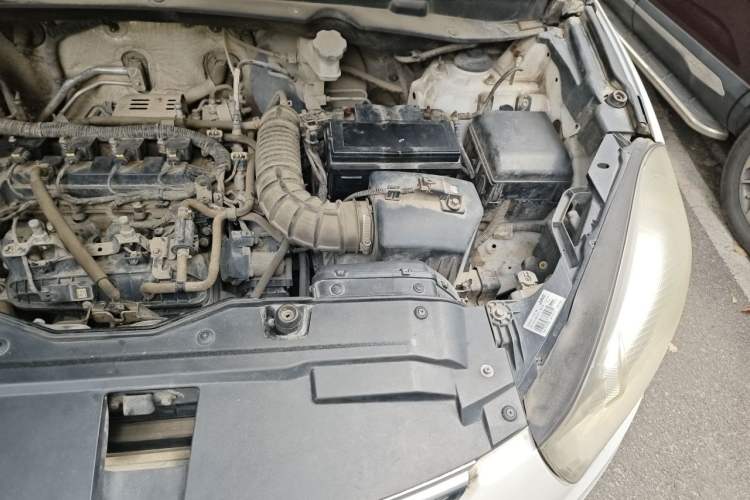 Used JAC Group Refine S5 2014 1.5T Manual Luxury Edition Engine Bay Left
