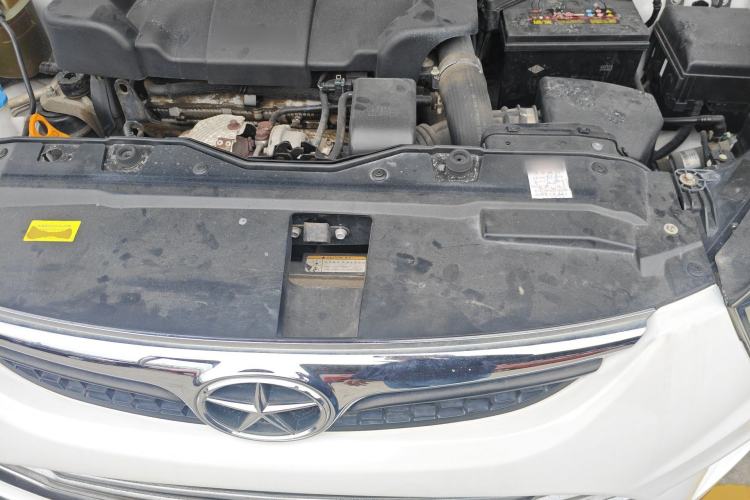 Used JAC Group Refine S5 2014 2.0T Automatic Luxury Edition Engine Bay