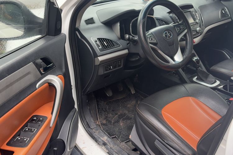 Used JAC Group Refine S5 2014 1.5T Manual Luxury Edition Interior 2