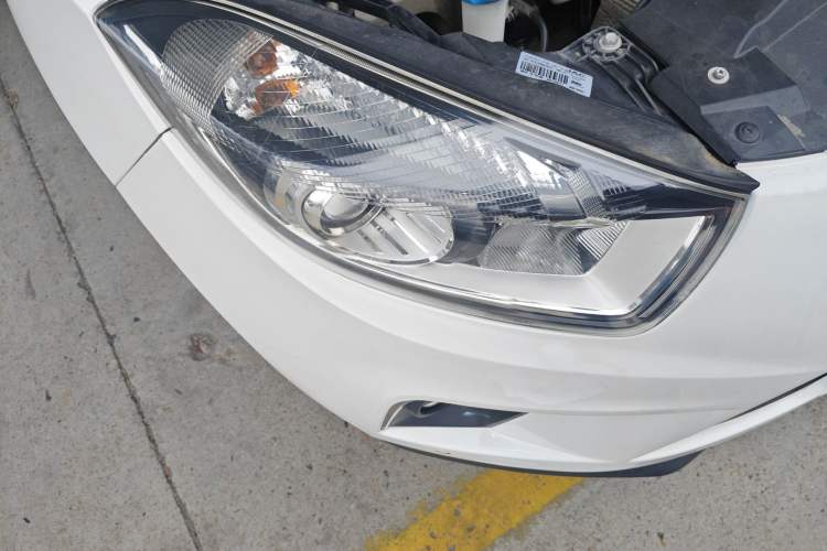 Used JAC Group Refine S5 2014 2.0T Automatic Luxury Edition Right Front Headlight