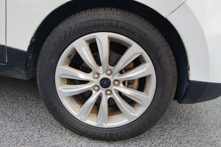 Used JAC Group Refine S5 2014 2.0T Automatic Luxury Edition Right Front Wheel Hub