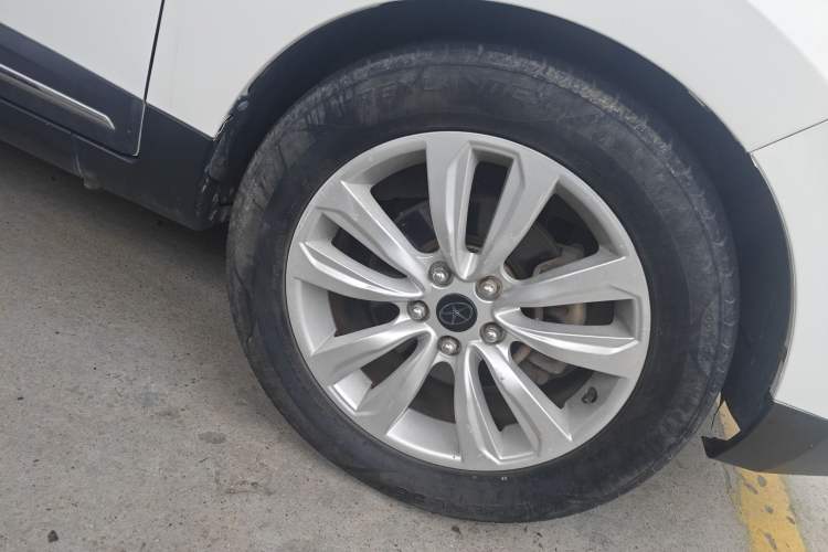 Used JAC Group Refine S5 2014 2.0T Automatic Luxury Edition Right Front Wheel Hub