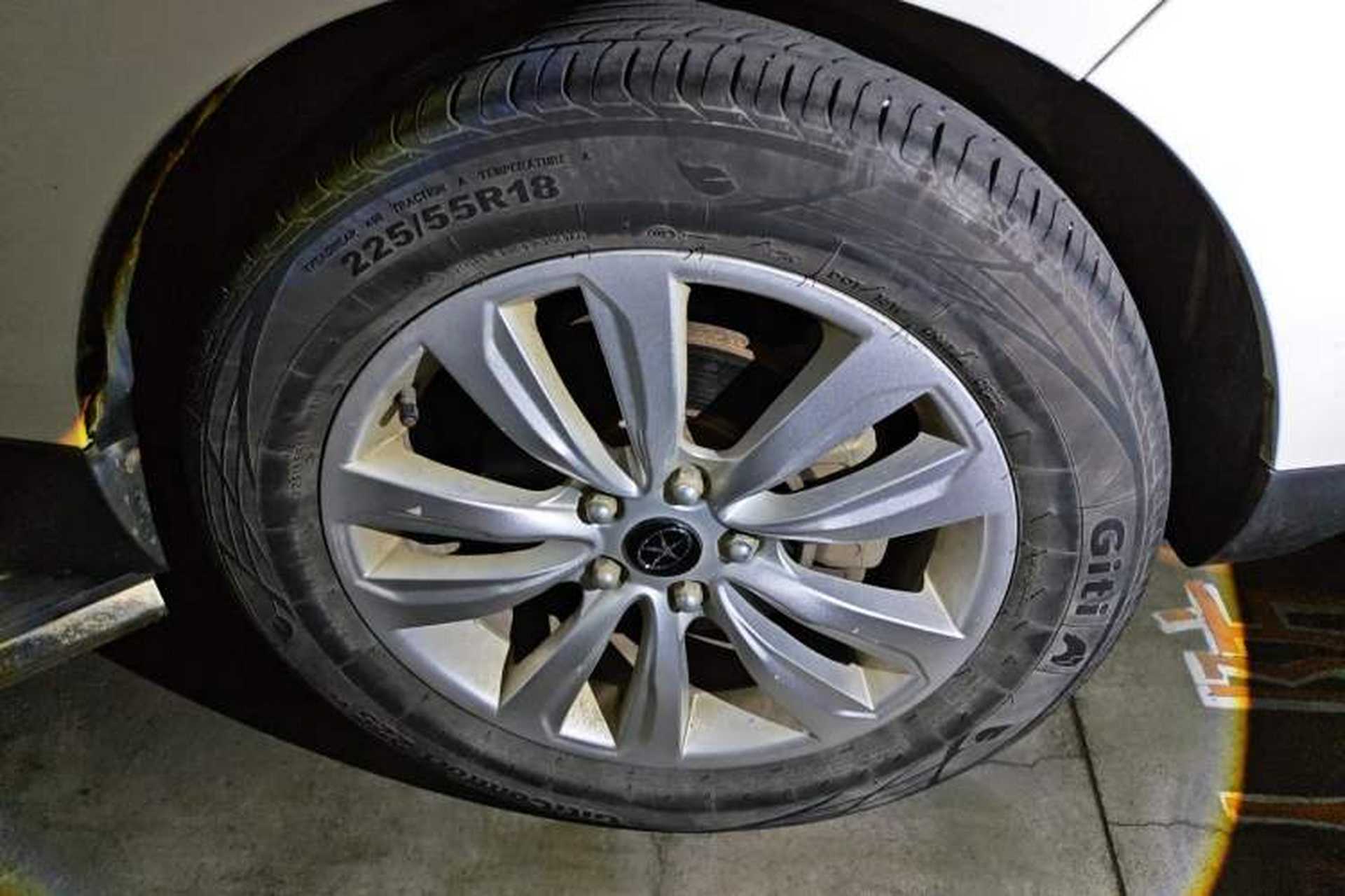 Used JAC Group Refine S5 2014 1.5T Manual Luxury Edition Right Front Wheel Hub
