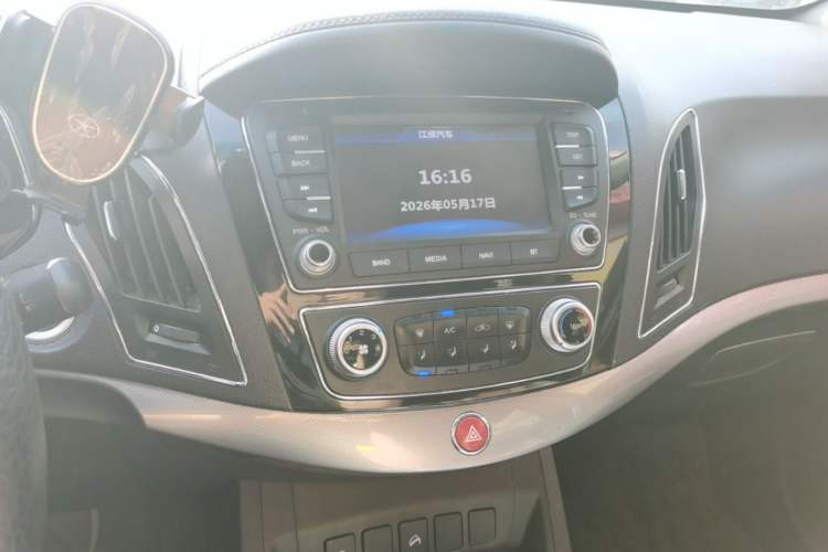 Used JAC Group Refine S5 2015 1.5T Automatic Elite Model Audio And AC Panel