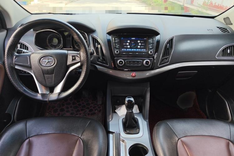 Used JAC Group Refine S5 2015 2.0L Manual Luxury Edition Center Console