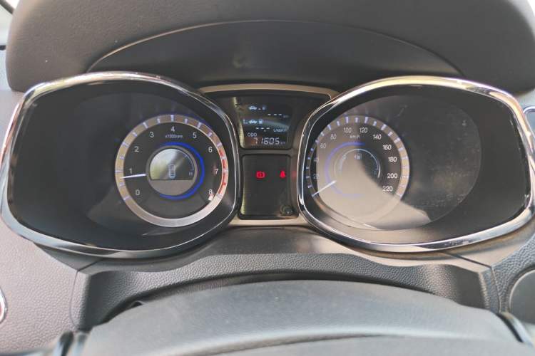 Used JAC Group Refine S5 2015 2.0L Manual Luxury Edition Instrument Cluster