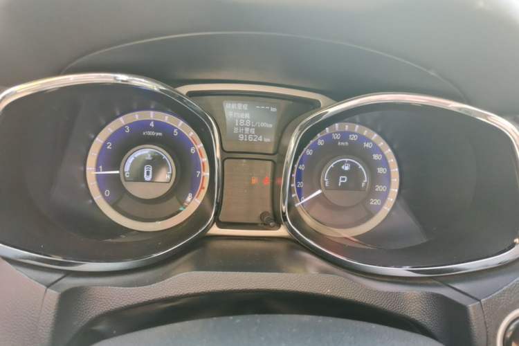Used JAC Group Refine S5 2015 1.5T Automatic Elite Model Odometer Close Up