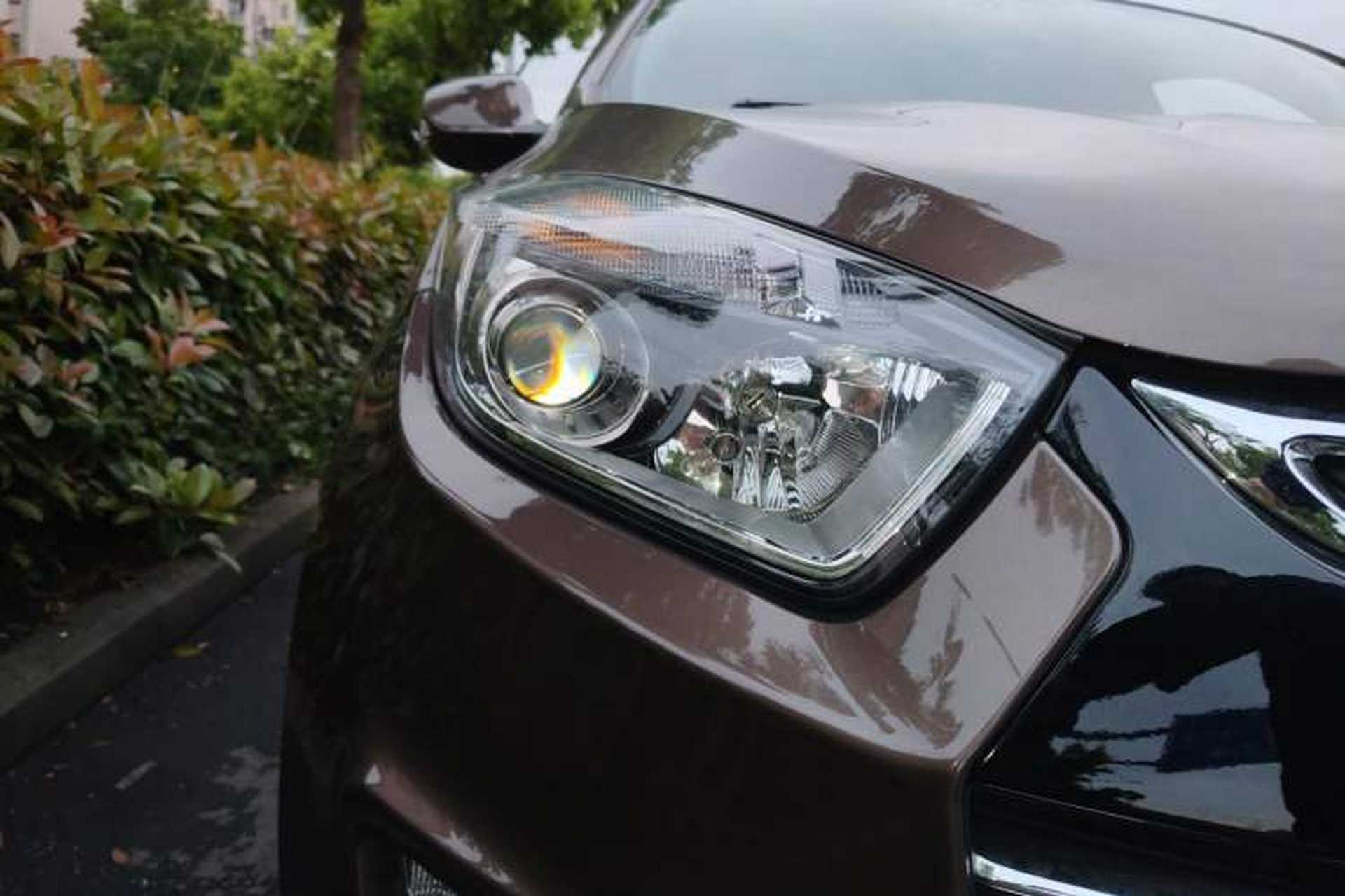 Used JAC Group Refine S5 2015 1.5T Automatic Luxury Model Right Front Headlight