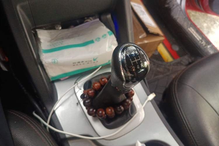 Used JAC Group Refine S5 2015 2.0L Manual Luxury Edition Gear Lever