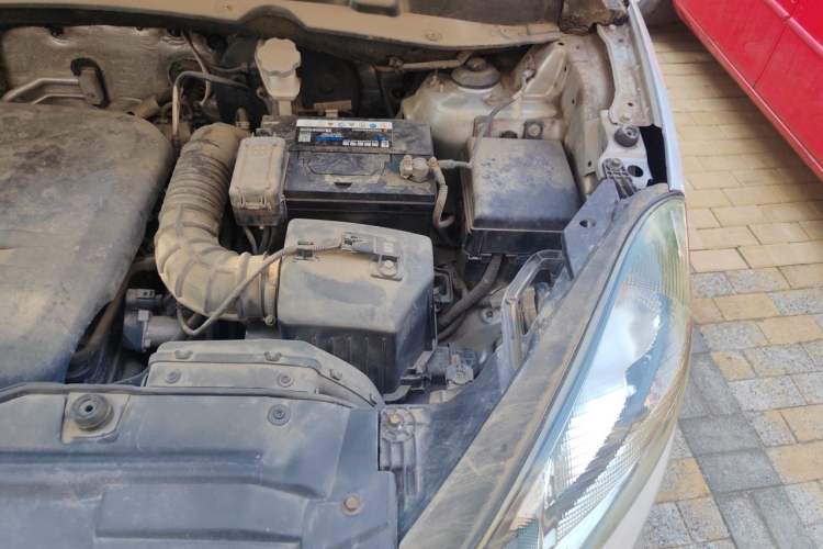 Used JAC Group Refine S5 2015 1.5T Automatic Luxury Model Engine Bay Left