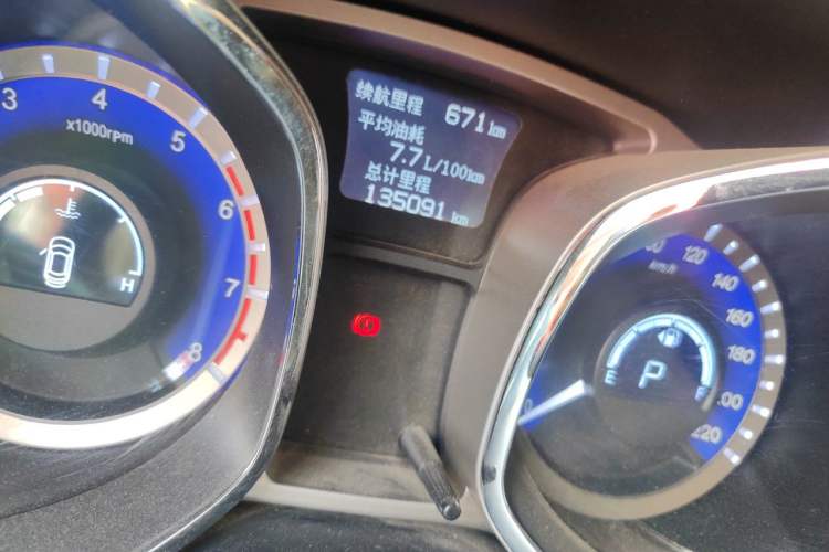 Used JAC Group Refine S5 2015 1.5T Automatic Luxury Model Odometer Close Up