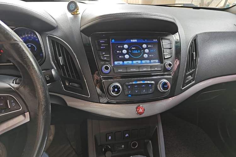 Used JAC Group Refine S5 2015 1.5T Automatic Elite Model Audio And AC Panel