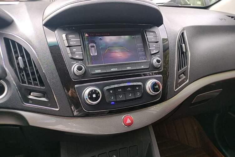 Used JAC Group Refine S5 2015 1.5T Automatic Elite Model Audio And AC Panel