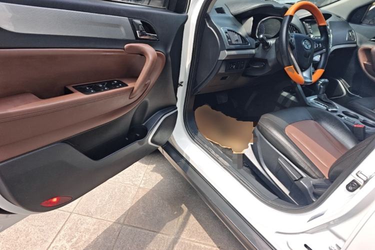 Used JAC Group Refine S5 2015 1.5T Automatic Luxury Model Driver Seat