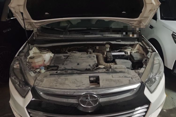 Used JAC Group Refine S5 2015 2.0L Manual Luxury Edition Engine Bay