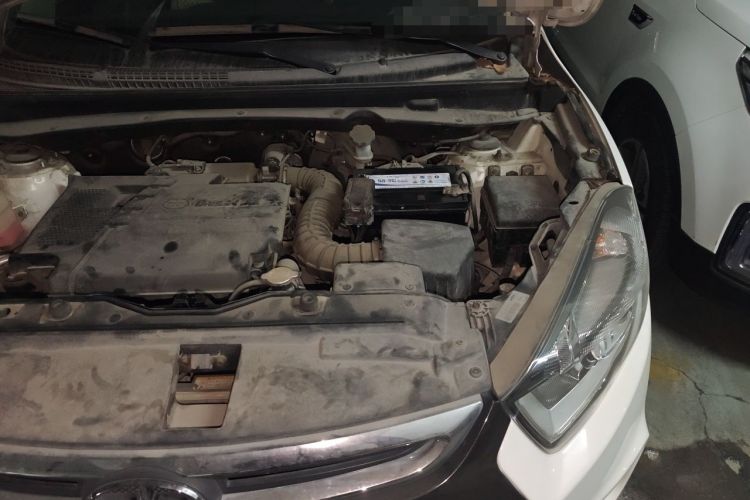 Used JAC Group Refine S5 2015 2.0L Manual Luxury Edition Engine Bay Left