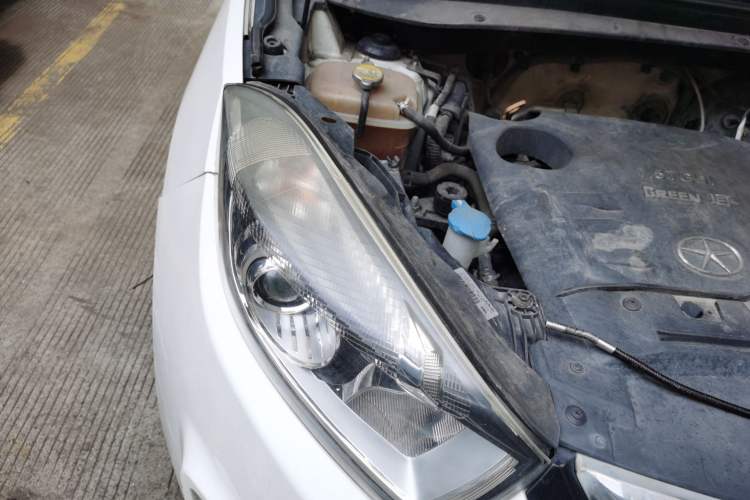 Used JAC Group Refine S5 2015 1.5T Manual Elite Model Engine Bay Right