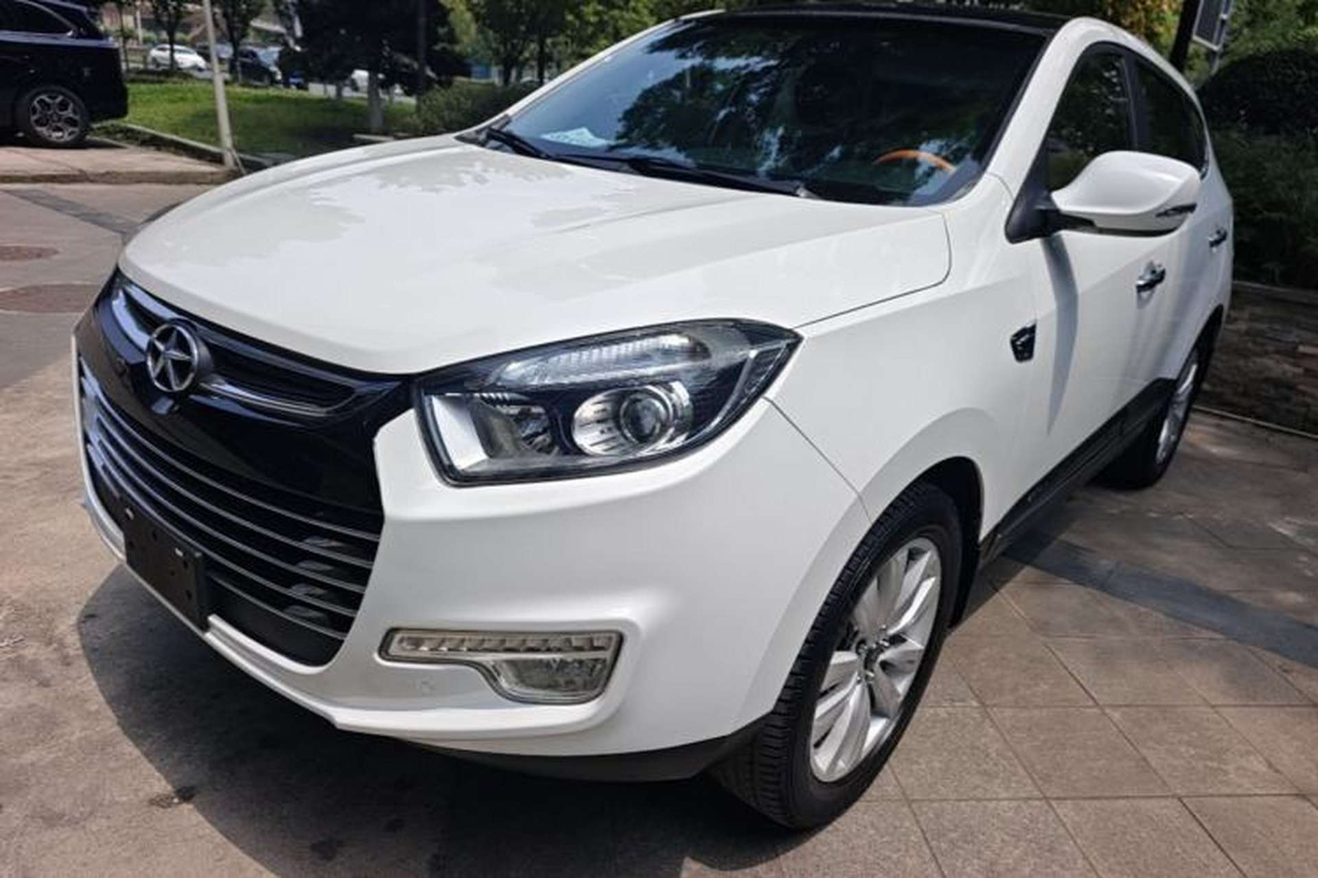 Used JAC Group Refine S5 2015 1.5T Automatic Luxury Model Front Left 45 Deg