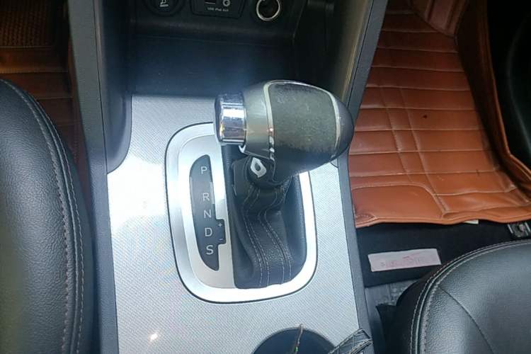 Used JAC Group Refine S5 2015 1.5T Automatic Elite Model Gear Lever