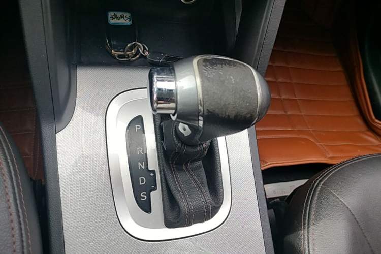 Used JAC Group Refine S5 2015 1.5T Automatic Elite Model Gear Lever
