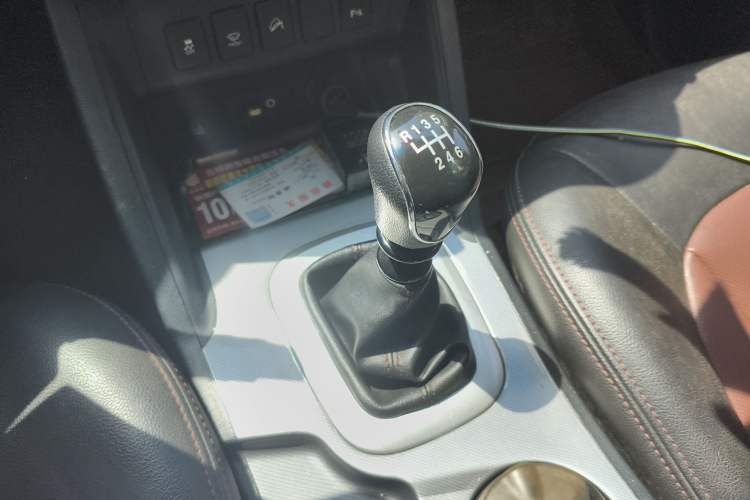 Used JAC Group Refine S5 2015 1.5T Manual Luxury Sport Edition Gear Lever