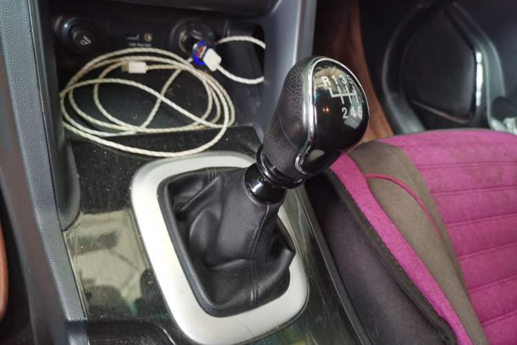 Used JAC Group Refine S5 2015 1.5T Manual Elite Model Gear Lever