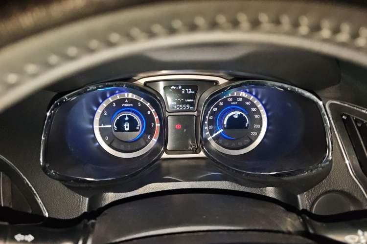 Used JAC Group Refine S5 2015 2.0L Manual Luxury Edition Instrument Cluster