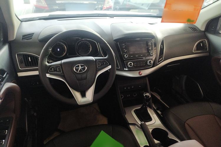 Used JAC Group Refine S5 2015 1.5T Manual Luxury Sport Edition Interior 3