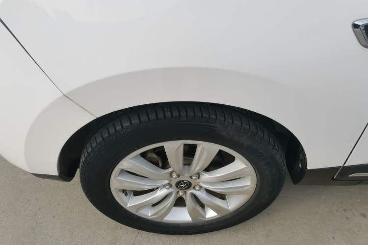 Used JAC Group Refine S5 2015 1.5T Manual Luxury Sport Edition Left Front Wheel Hub