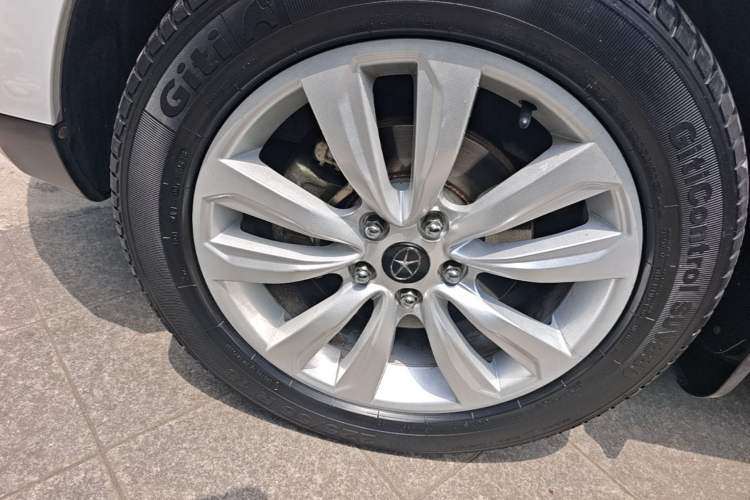 Used JAC Group Refine S5 2015 1.5T Automatic Luxury Model Left Front Wheel Hub