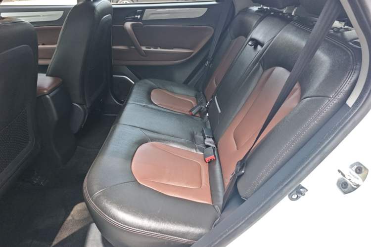 Used JAC Group Refine S5 2015 1.5T Automatic Luxury Model Left Rear Seat